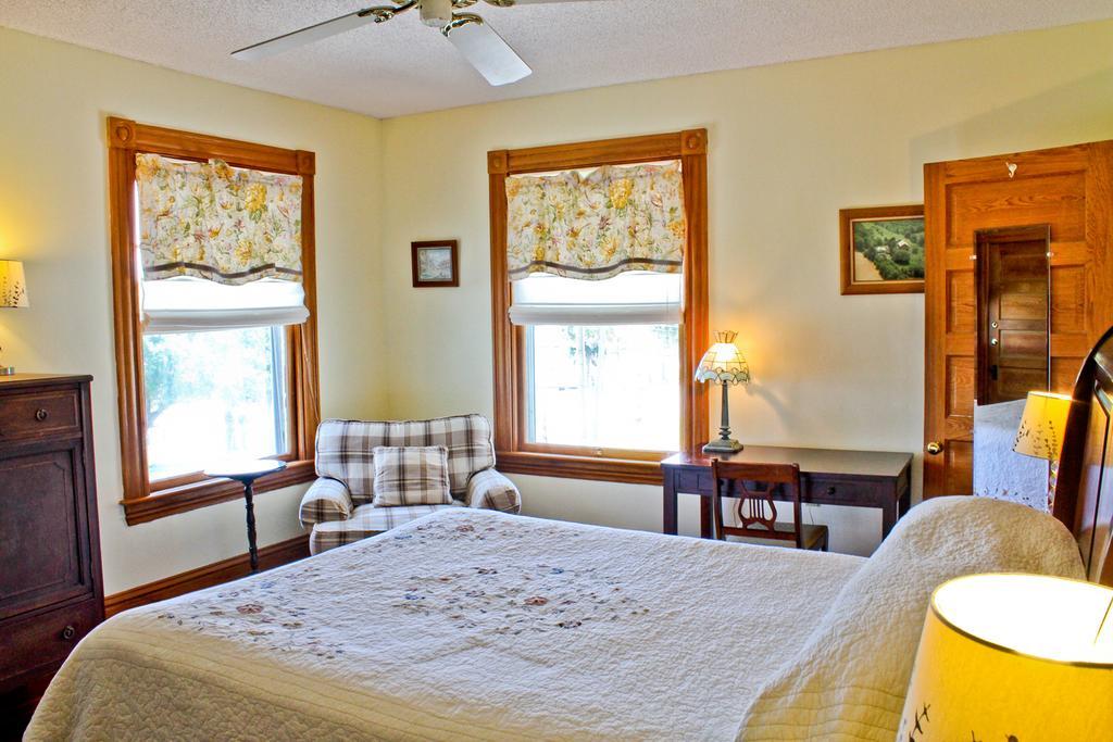 Night Swan Intracoastal Bed & Breakfast นิวสเมอร์นาบีช ภายนอก รูปภาพ