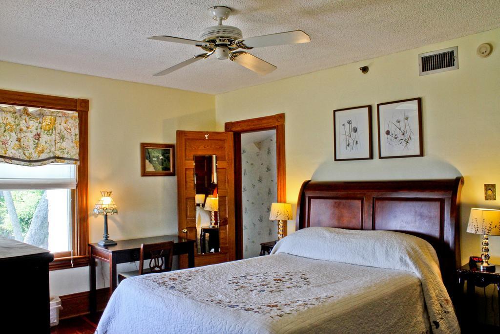 Night Swan Intracoastal Bed & Breakfast นิวสเมอร์นาบีช ภายนอก รูปภาพ