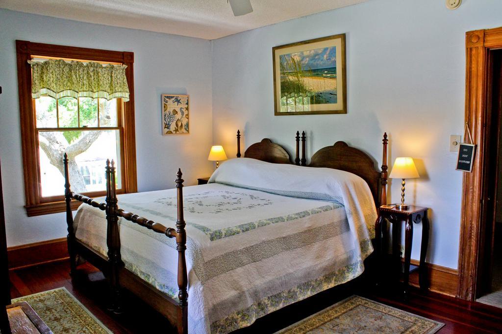 Night Swan Intracoastal Bed & Breakfast นิวสเมอร์นาบีช ภายนอก รูปภาพ
