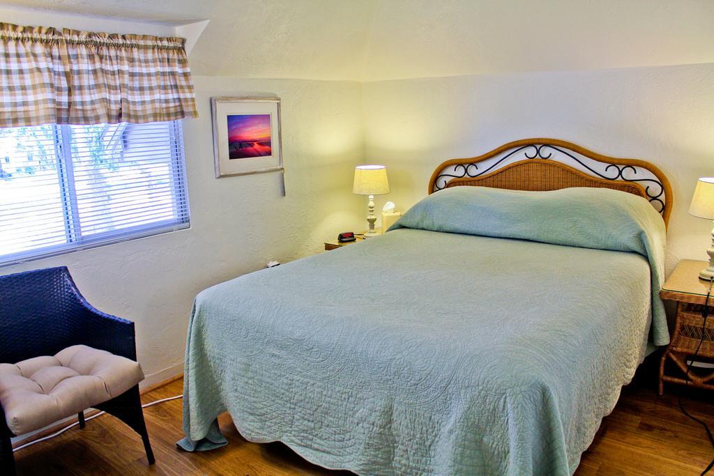 Night Swan Intracoastal Bed & Breakfast นิวสเมอร์นาบีช ภายนอก รูปภาพ