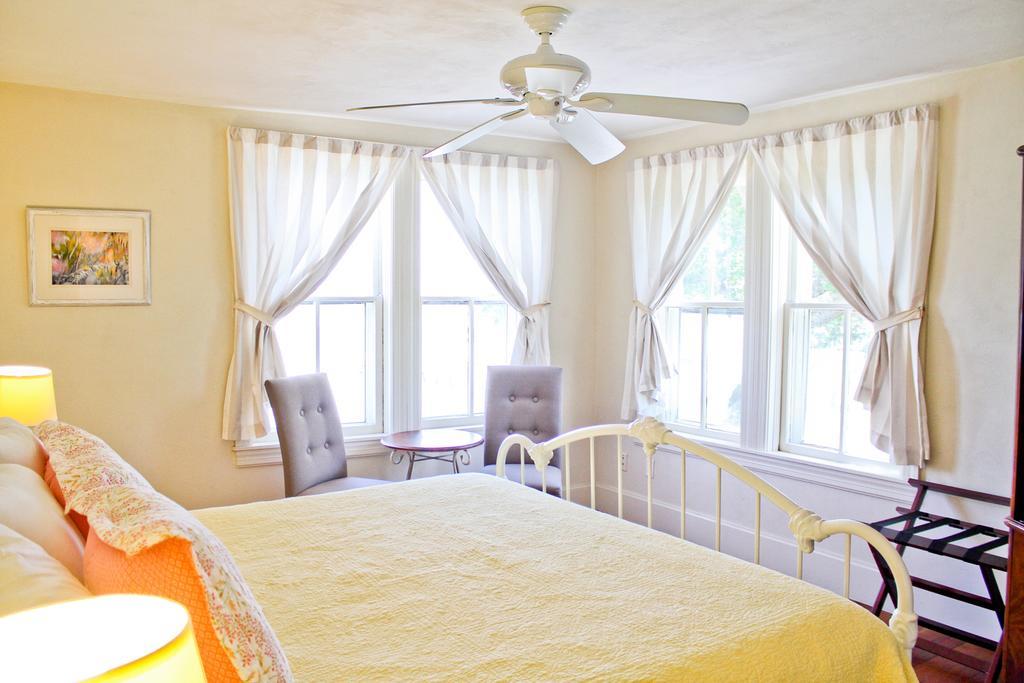 Night Swan Intracoastal Bed & Breakfast นิวสเมอร์นาบีช ภายนอก รูปภาพ