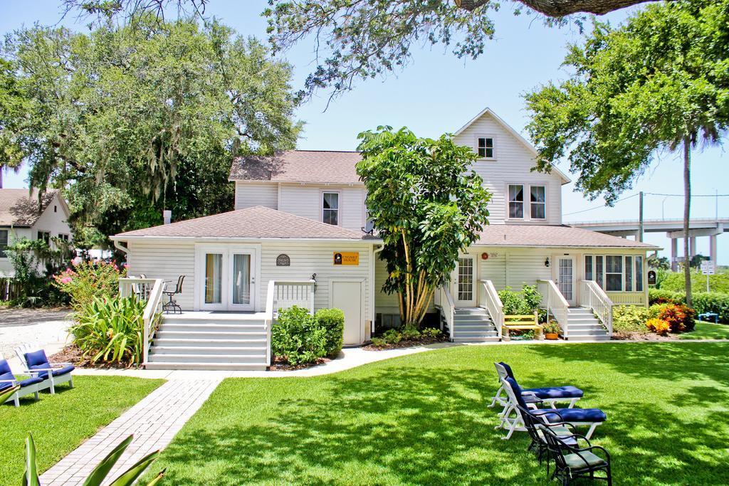 Night Swan Intracoastal Bed & Breakfast นิวสเมอร์นาบีช ภายนอก รูปภาพ