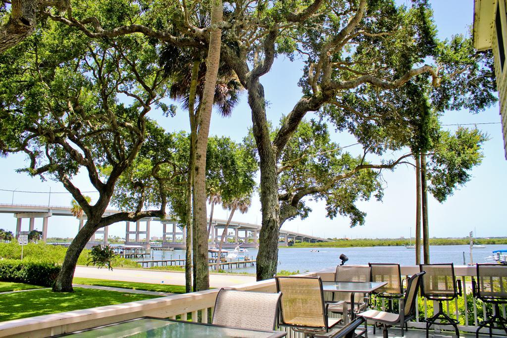 Night Swan Intracoastal Bed & Breakfast นิวสเมอร์นาบีช ภายนอก รูปภาพ