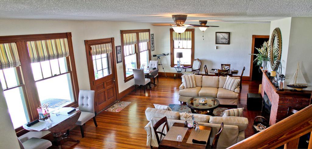 Night Swan Intracoastal Bed & Breakfast นิวสเมอร์นาบีช ภายนอก รูปภาพ