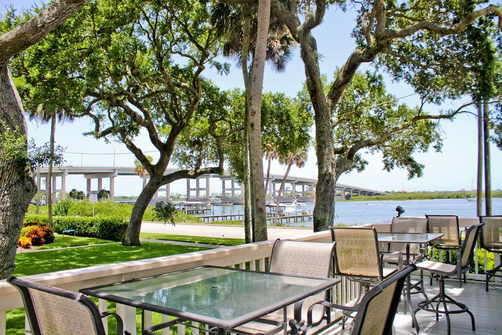 Night Swan Intracoastal Bed & Breakfast นิวสเมอร์นาบีช ภายนอก รูปภาพ