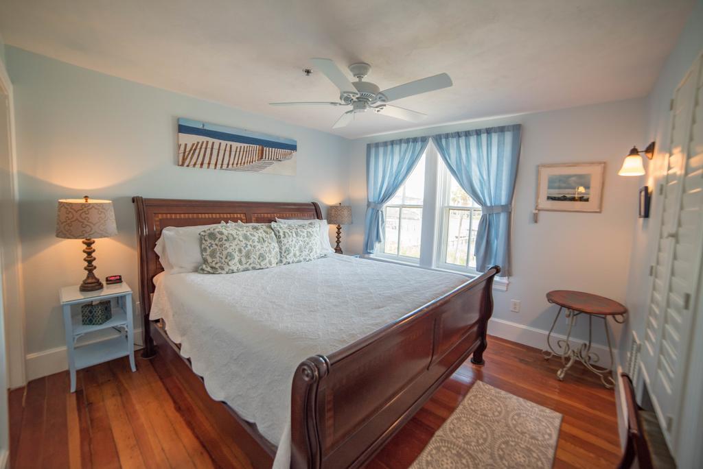 Night Swan Intracoastal Bed & Breakfast นิวสเมอร์นาบีช ภายนอก รูปภาพ